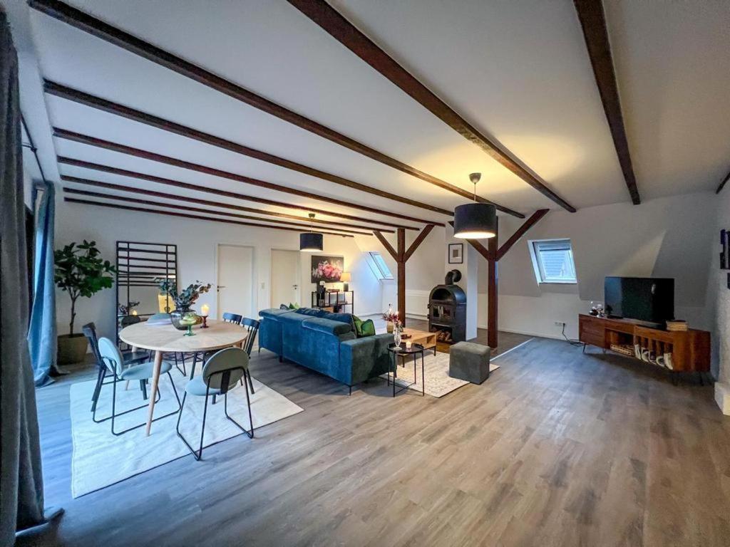 Blickpunkt : / Oldenburg Apartment *